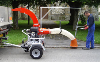 ASPIRATEUR DE FEUILLES SUR CHARIOT ROUTIER GART4 R FRANCOIS